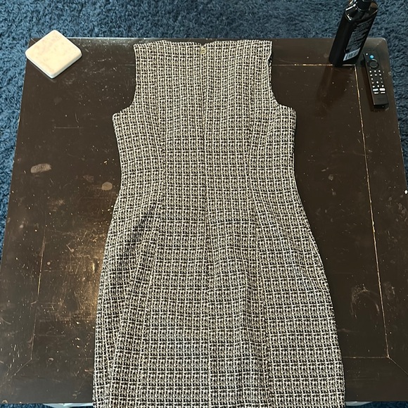 Black and White Tweed Sleeveless Top - Picture 3 of 4